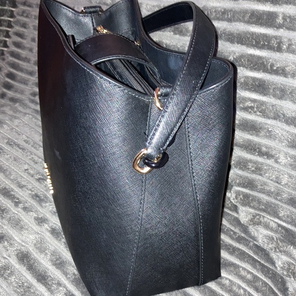 Michael Kors Hand Bag - Picture 2 of 3